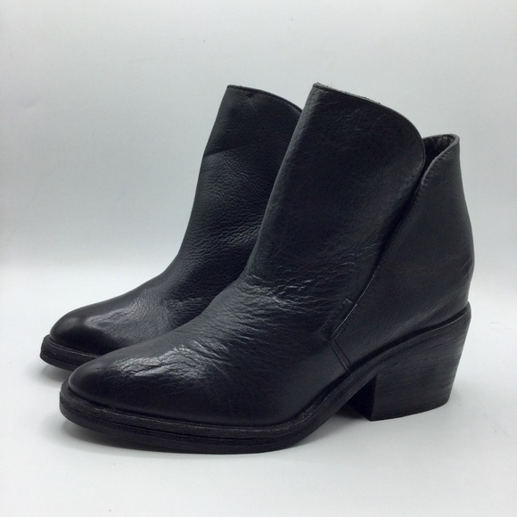 Dolce Vita Black Leather Chelsea Pull On Ankle Boots Size 7.5 - Picture 1 of 11